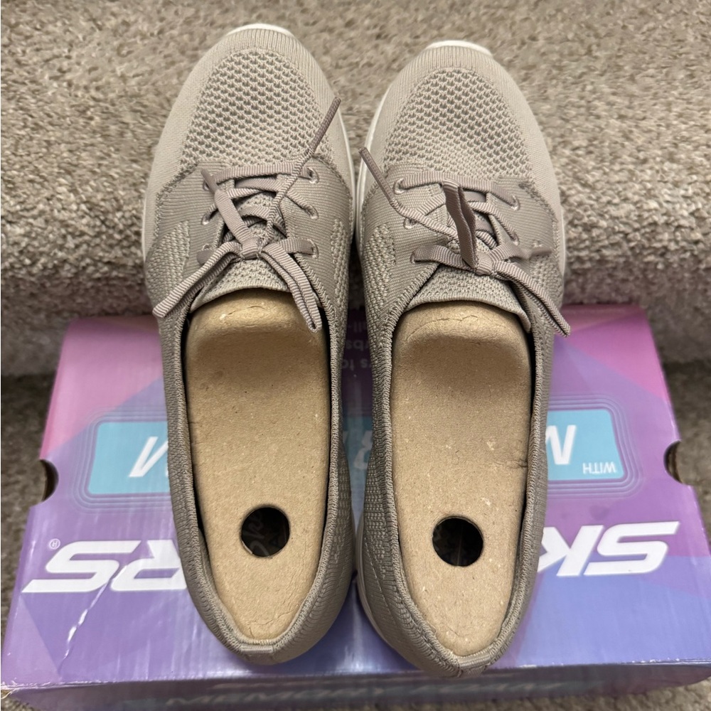Skechers Womens Seager In A Knit Sneakers Taupe Size 9 158184 Used few times